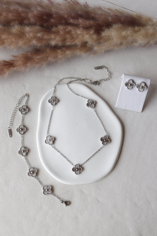 Conjunto de 5 Trevos Prateados