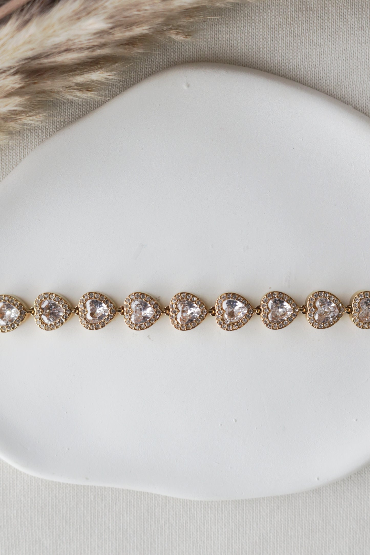Pulseira de Aço Dourado de Corações Inspiração Swarovski