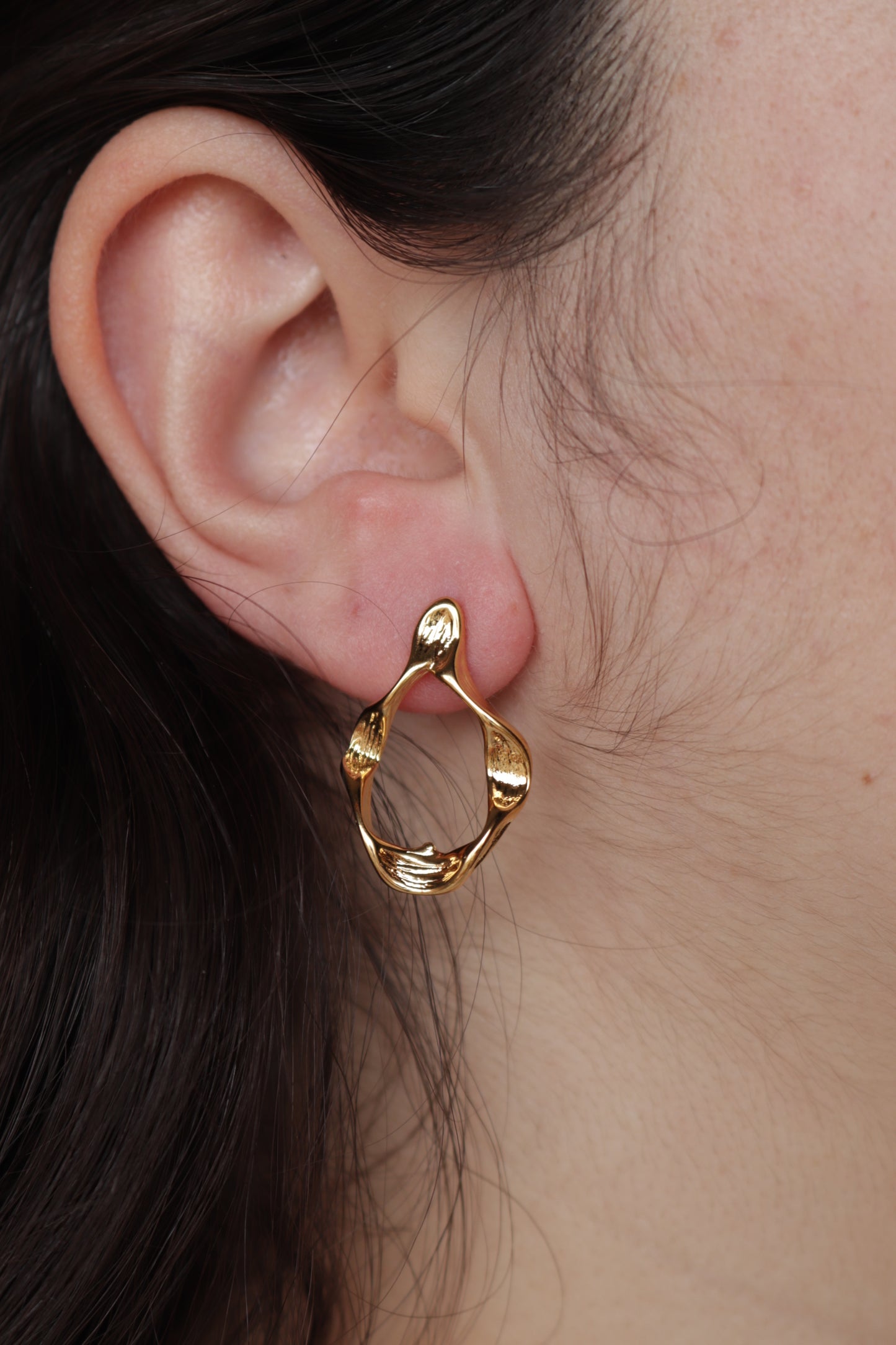 Brincos de Aço Dourado Irregulares Minimalistas