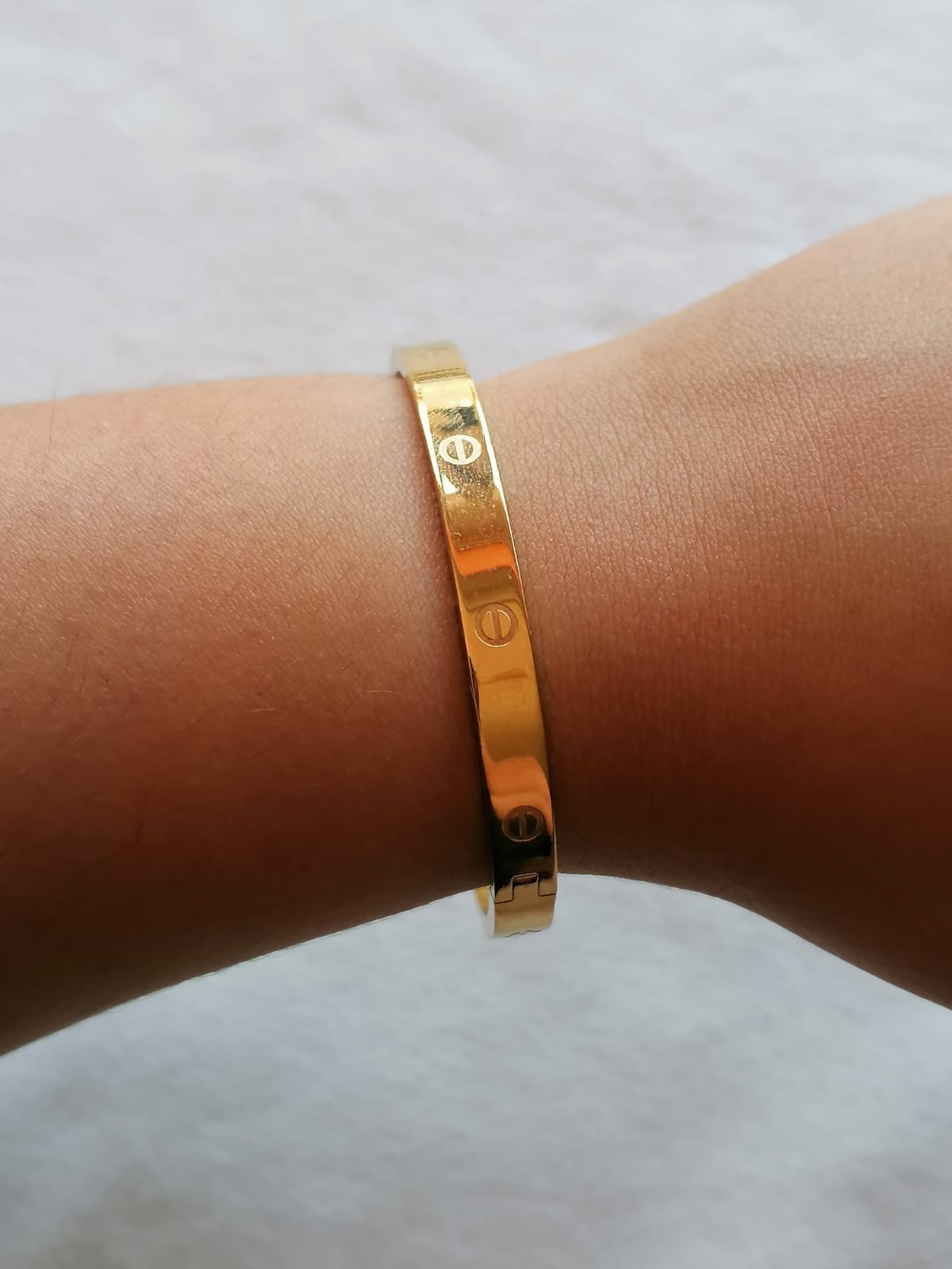 Pulseira de Aço Dourado Rígida Simples