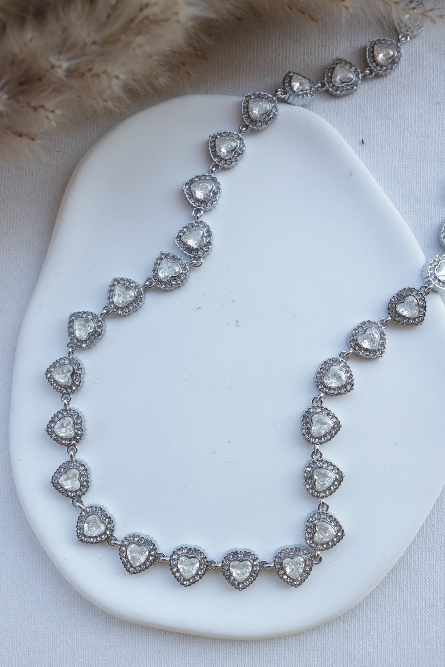 Colar de Aço Prateado de Corações Angelic Inspiração Swarovski