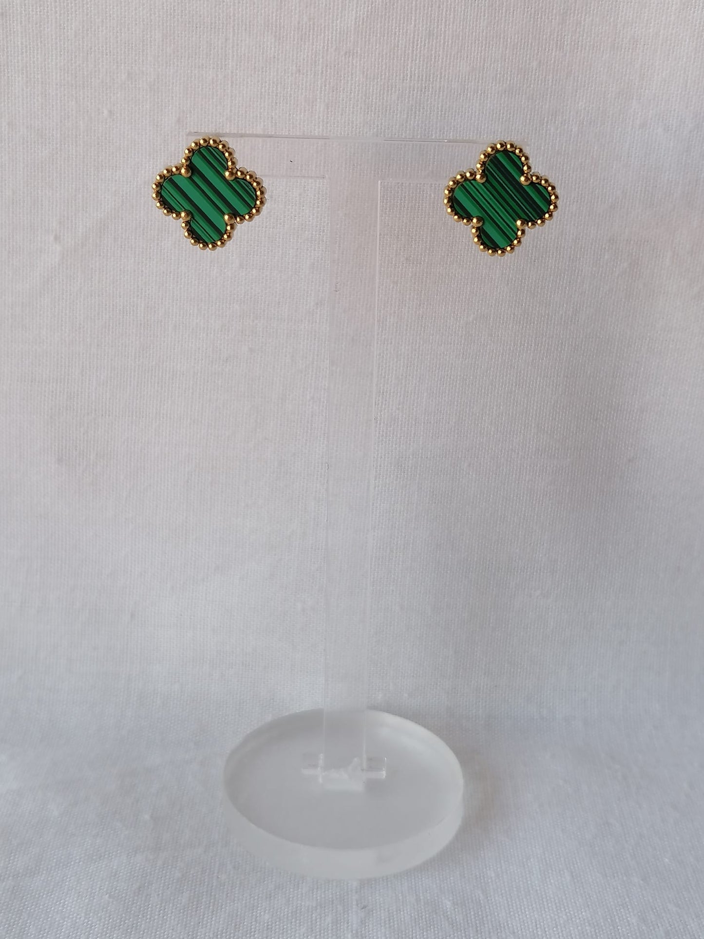 Brincos de Aço Dourado de Trevo Verde