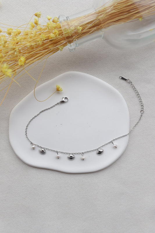 Pulseira de Aço Prateado de Pé com Conchas