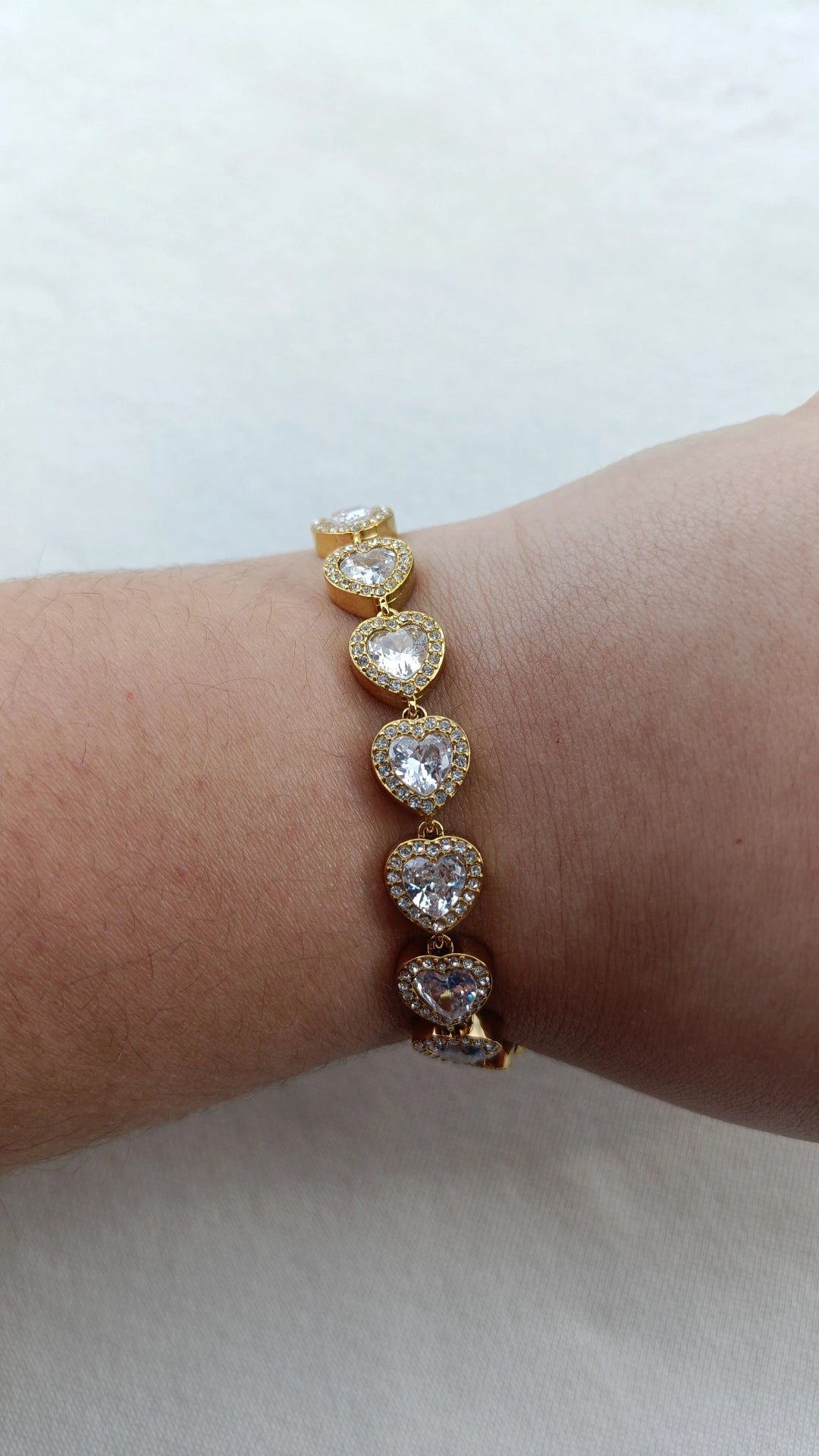 Pulseira de Aço Dourado de Corações Inspiração Swarovski
