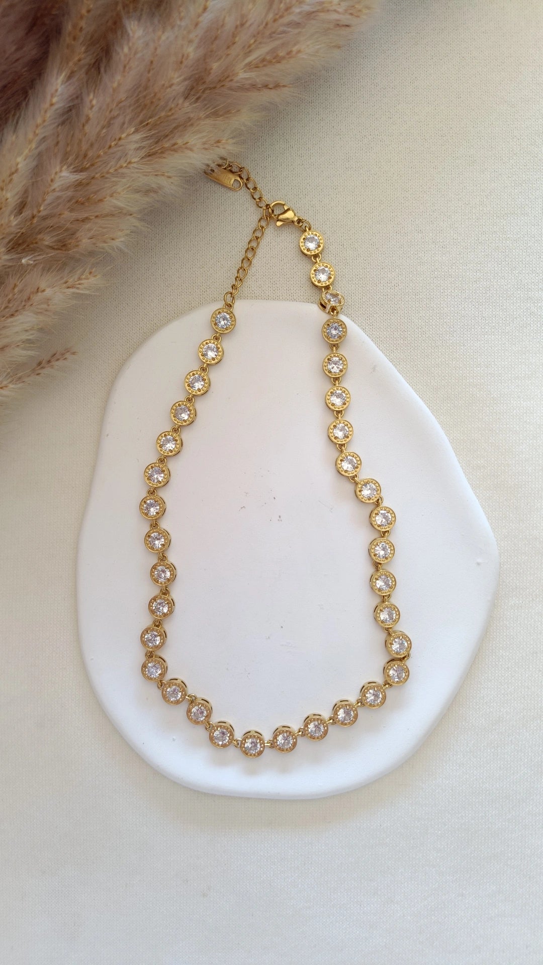 Colar de Aço Dourado Inspiração Swarovski