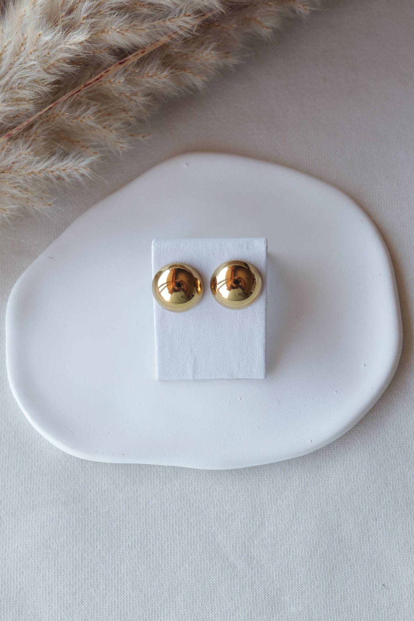 Brincos de Aço Dourado Minimalistas