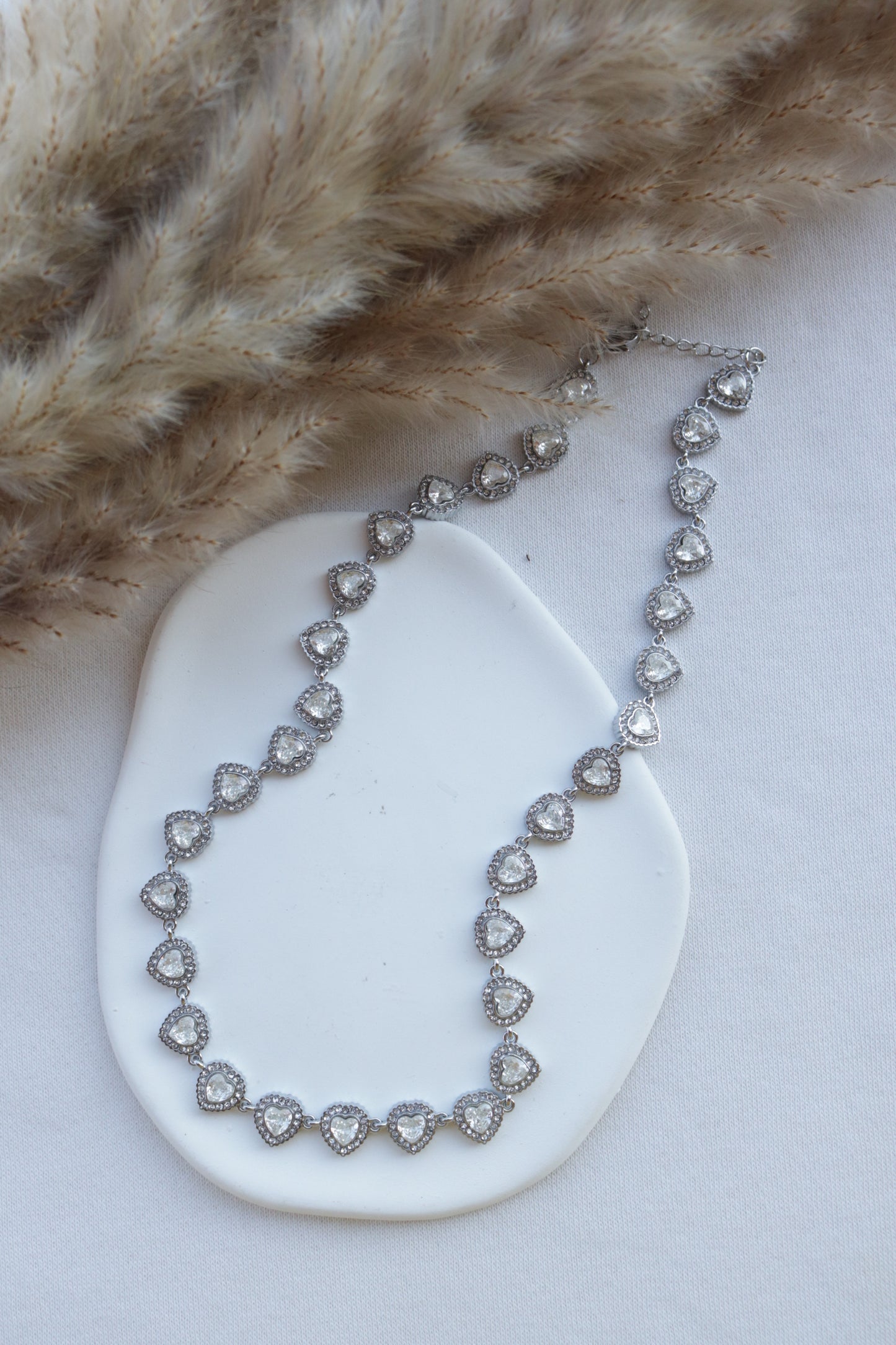 Colar de Aço Prateado de Corações Angelic Inspiração Swarovski
