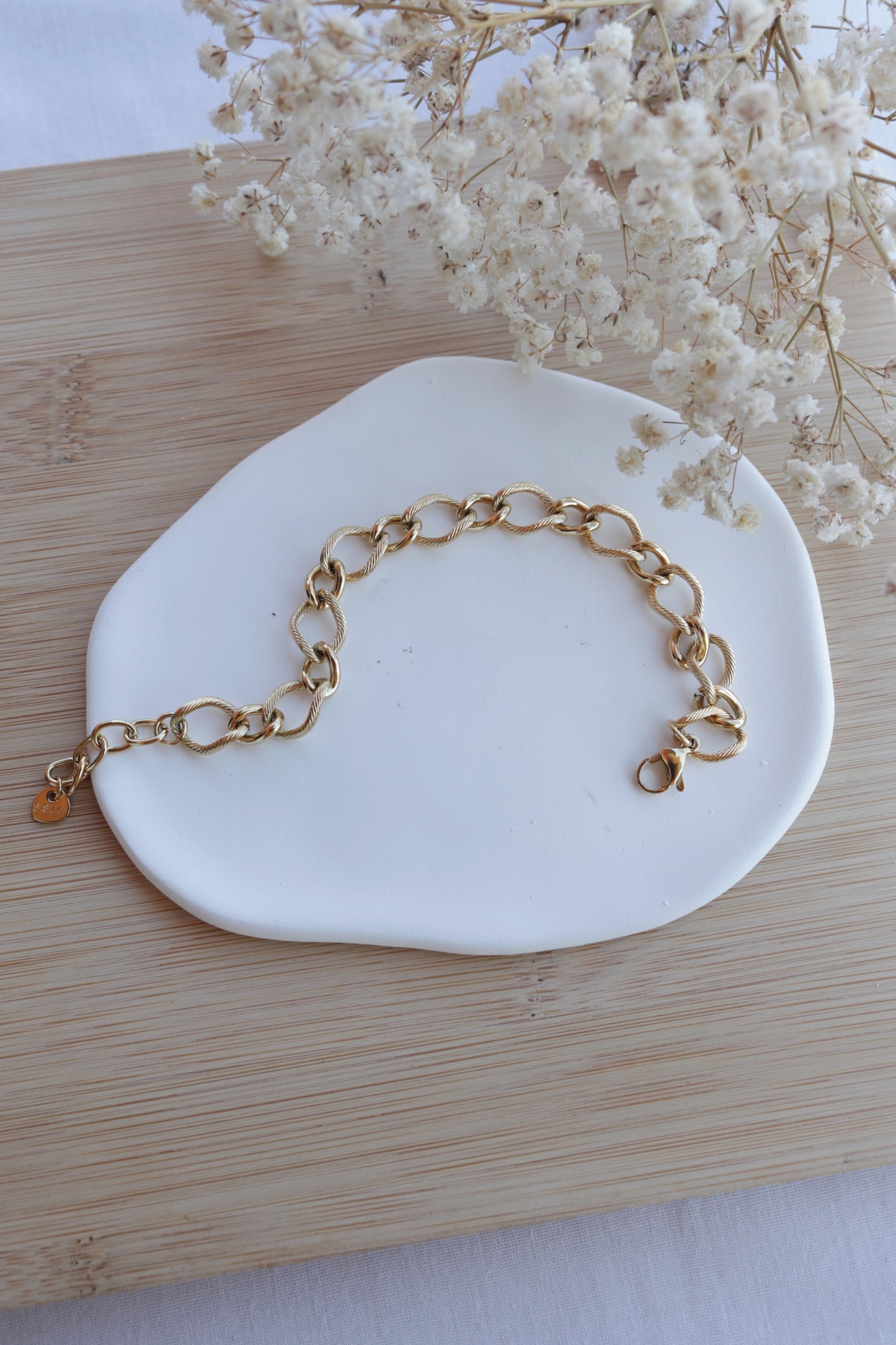 Pulseira de Aço Dourado de Duplos Elos com Textura