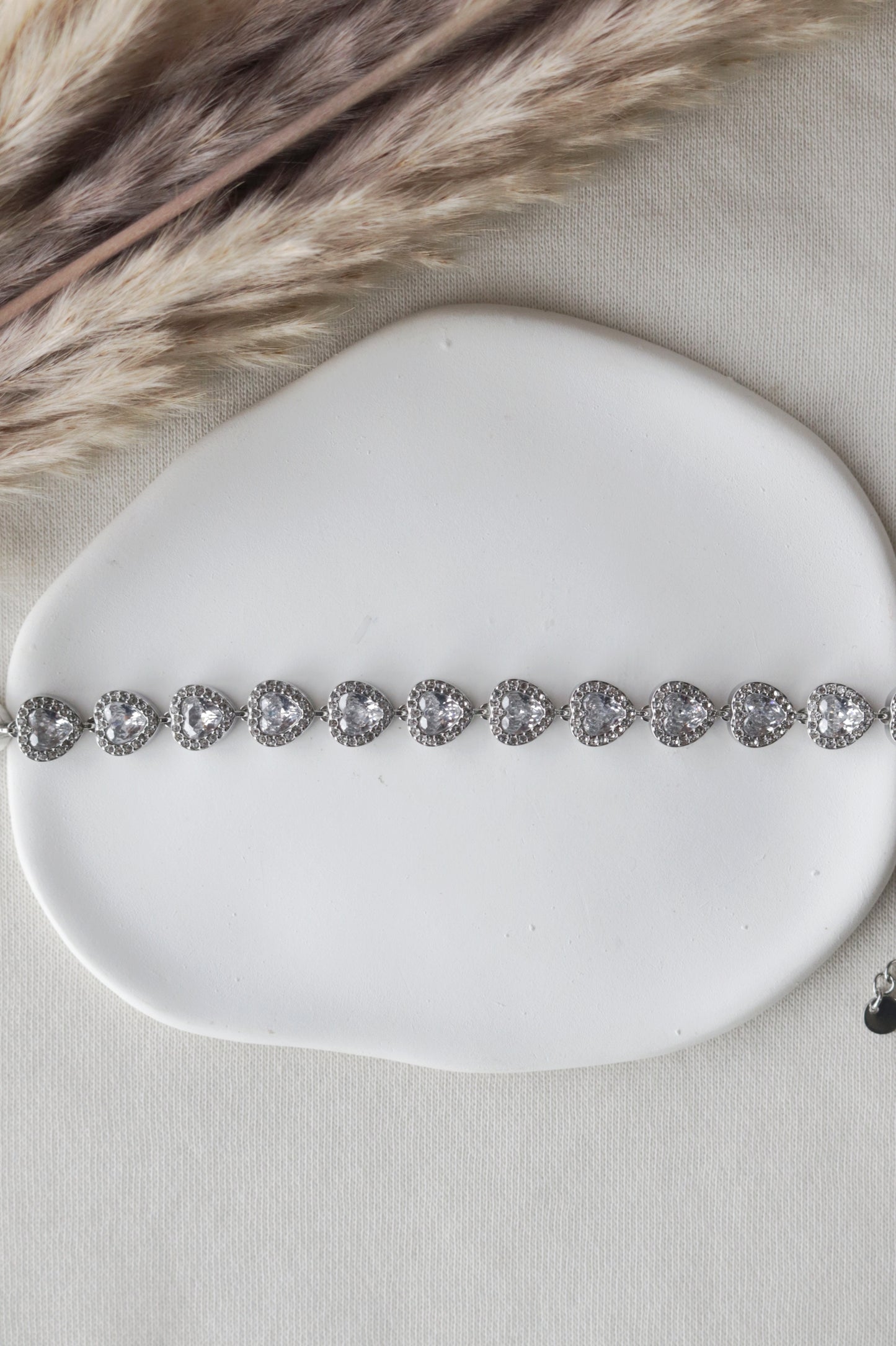 Pulseira de Aço Prateado de Corações Inspiração Swarovski