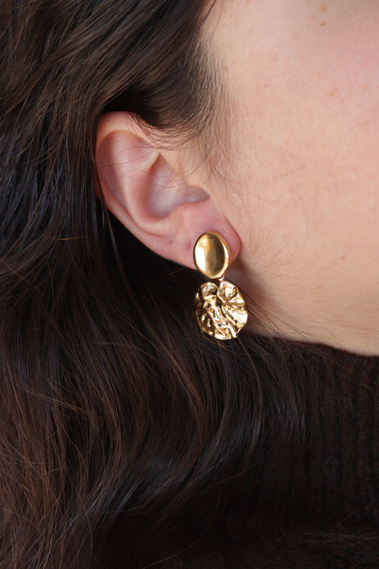 Brincos de Aço Dourado Circulares com Textura