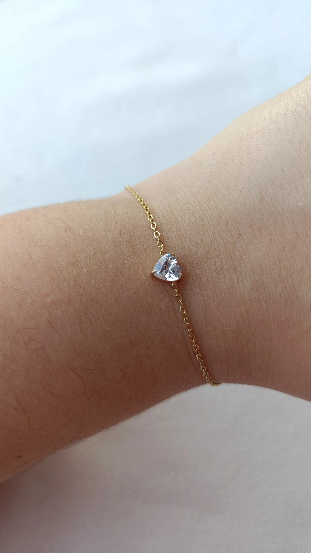 Pulseira de Aço Dourado de Coração Pequeno