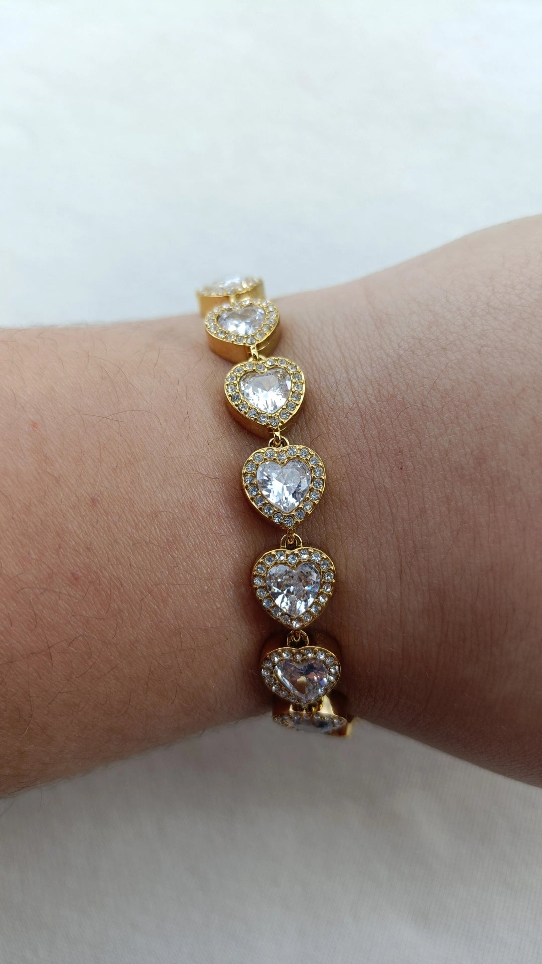 Pulseira de Aço Dourado de Corações Inspiração Swarovski