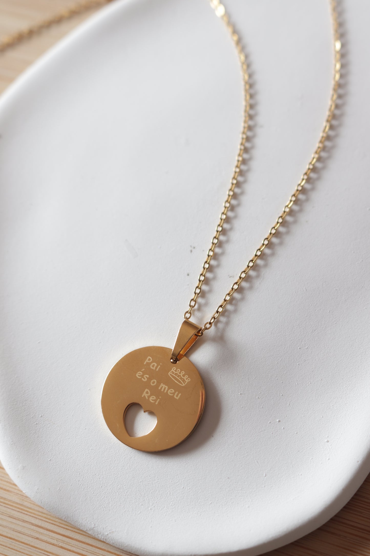 Colar de Aço Dourado "Pai és o meu Rei"