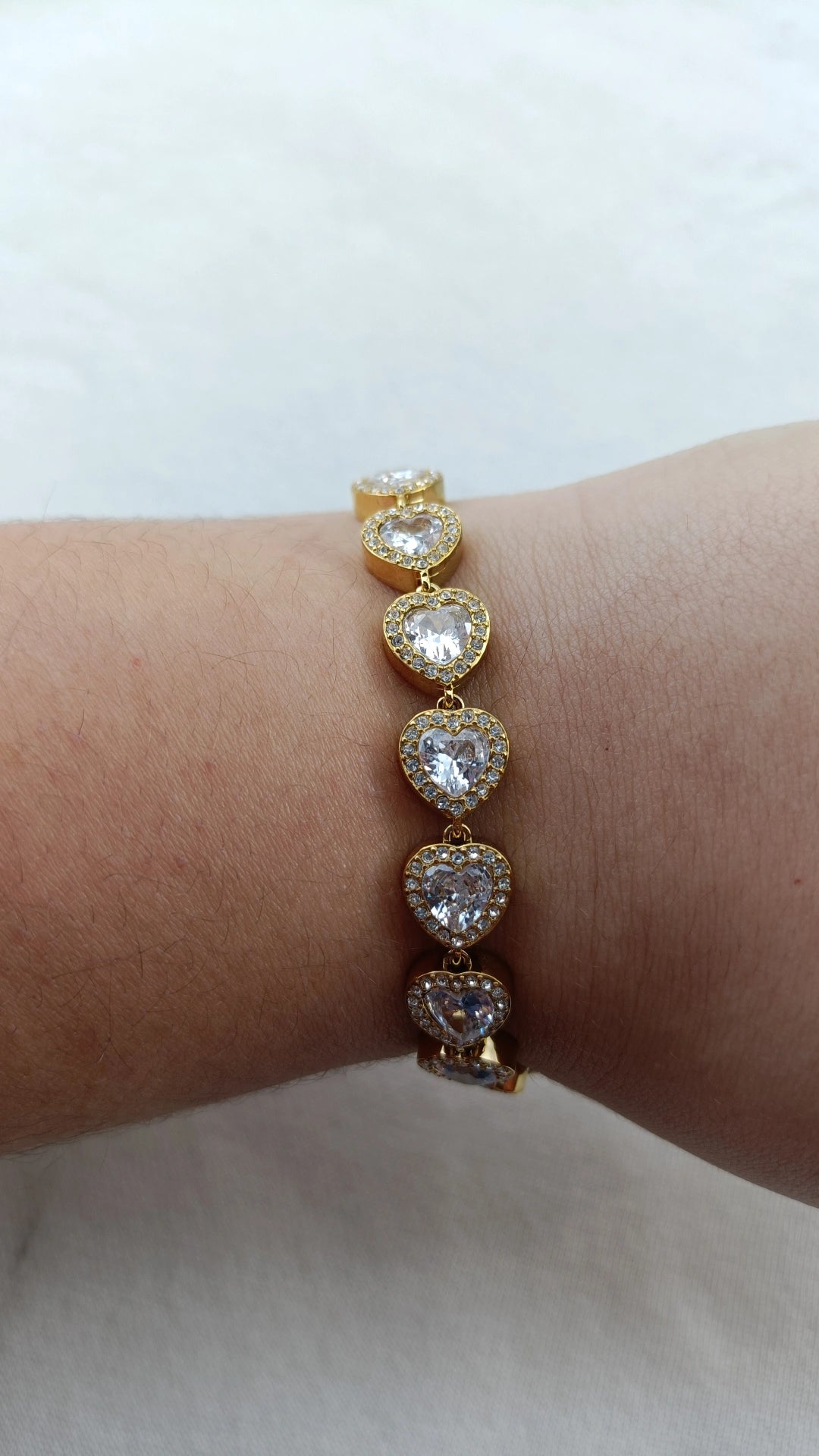 Pulseira de Aço Dourado de Corações Inspiração Swarovski