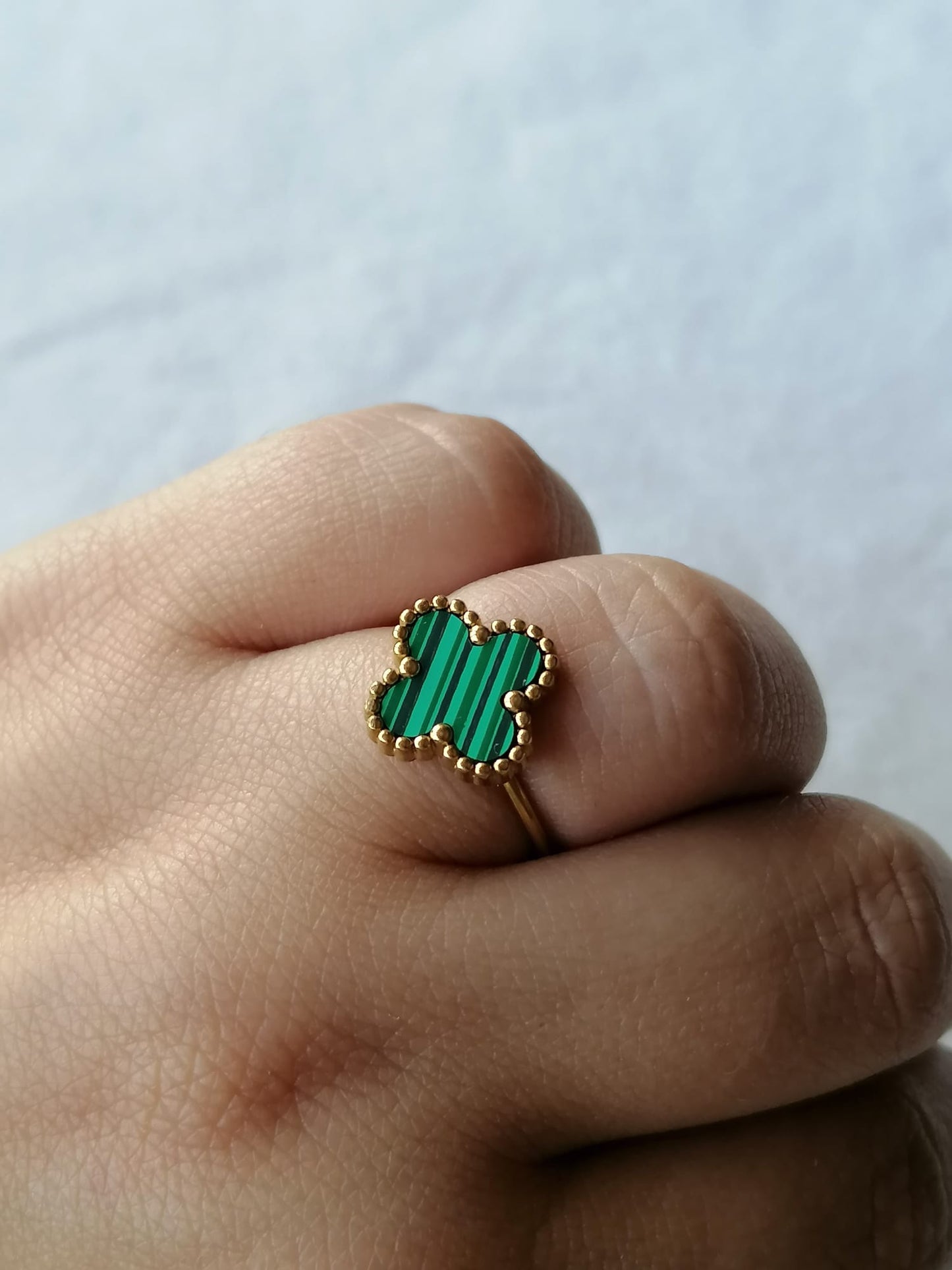 Anel de Aço Dourado de Trevo Verde