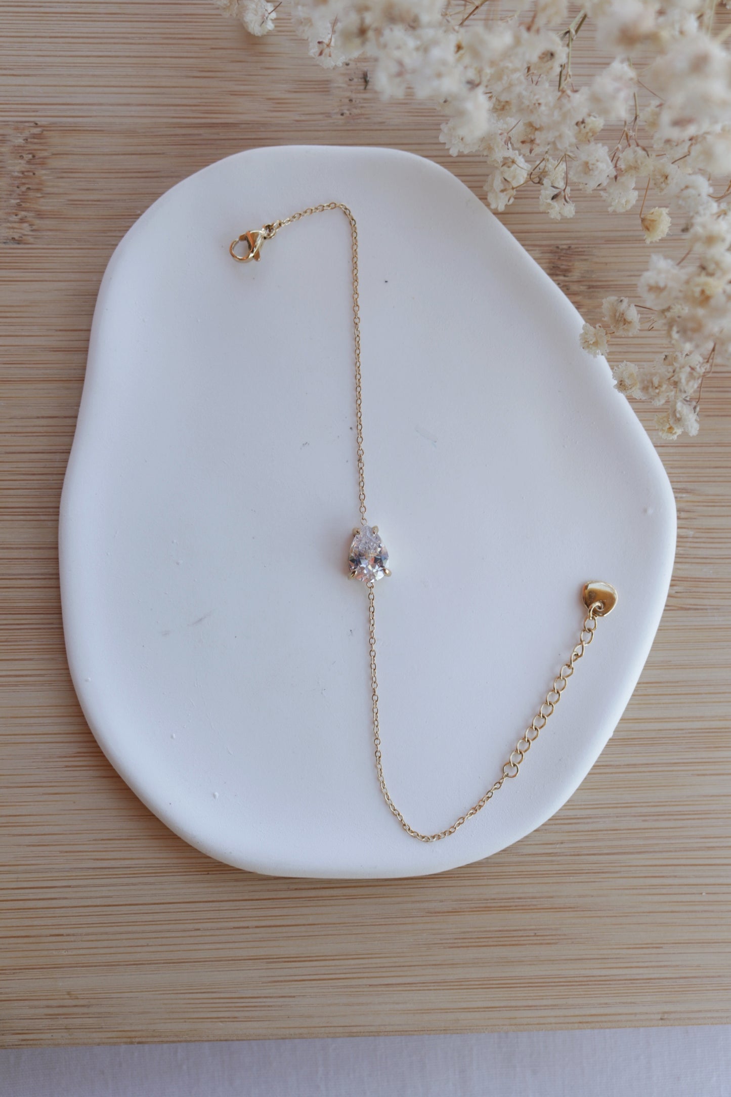Pulseira de Aço Dourado com Zircónica Branca de Gota