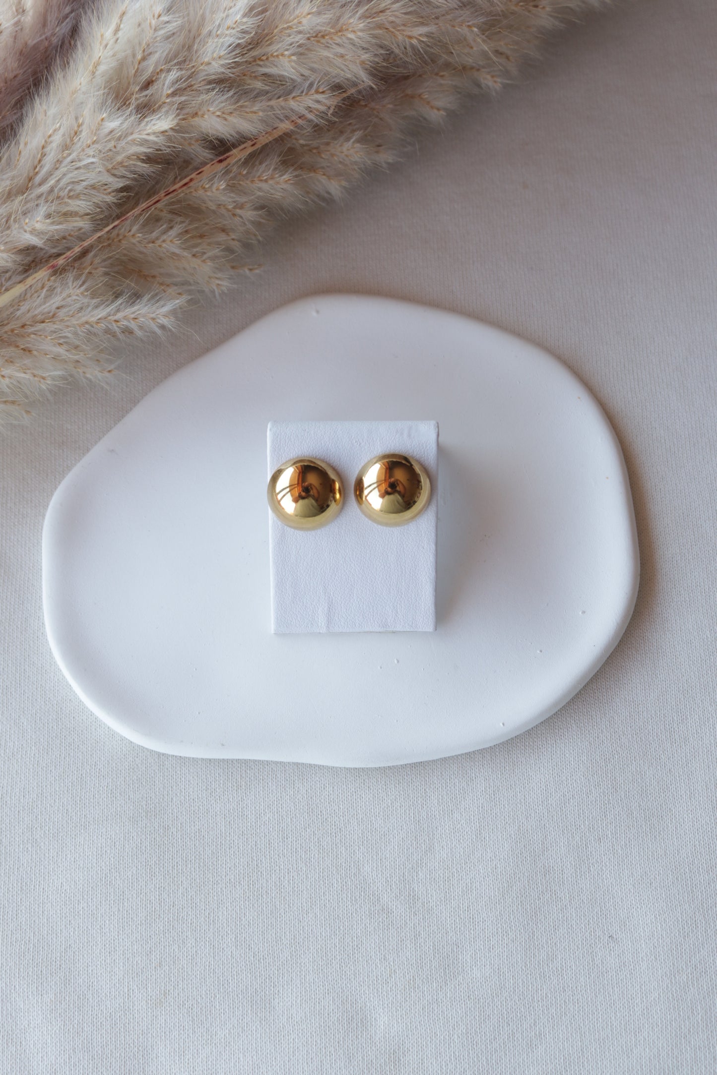 Brincos de Aço Dourado Minimalistas