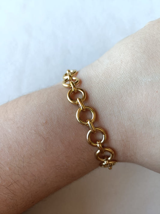 Pulseira de Aço Dourado de Elos Circulares