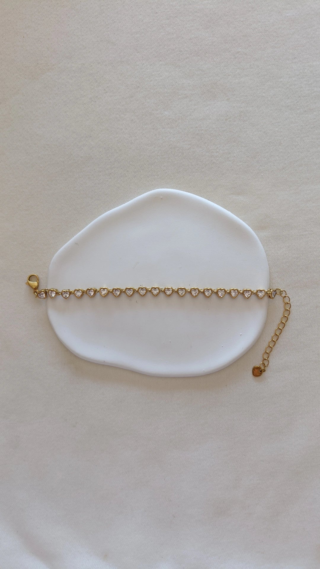 Pulseira de Aço Dourado Inspiração Swarovski com Corações
