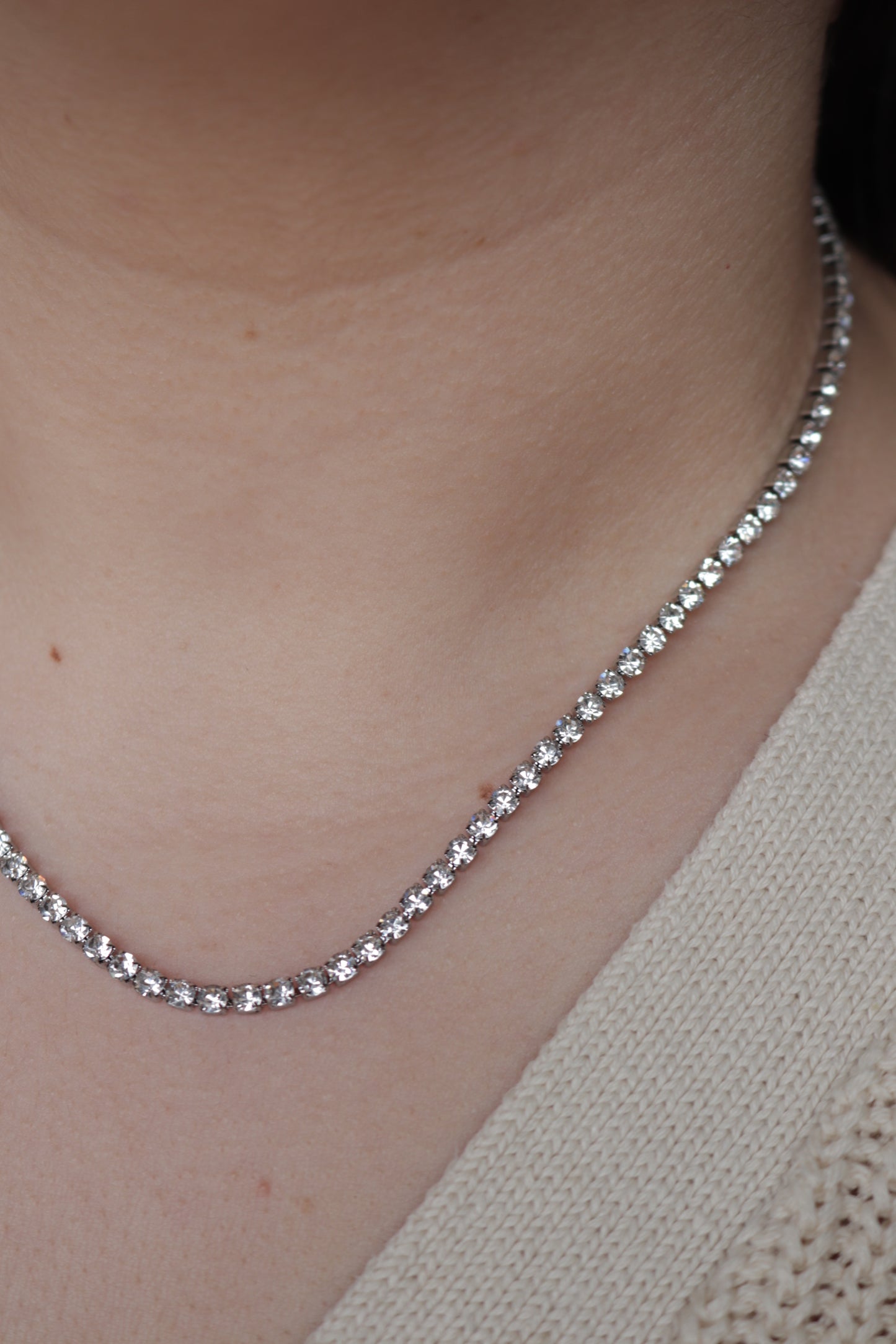 Colar de Aço Prateado com Zircónicas Minis