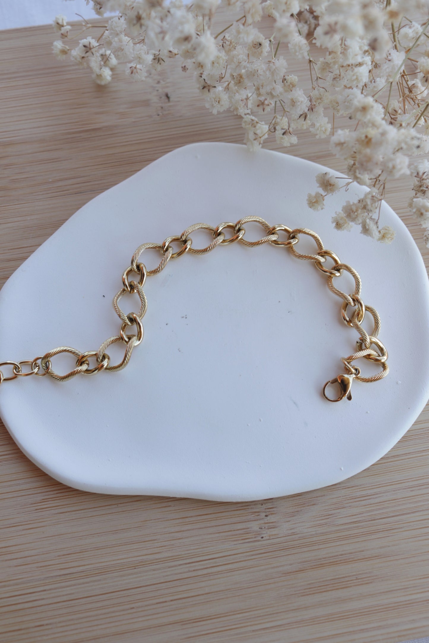 Pulseira de Aço Dourado de Duplos Elos com Textura