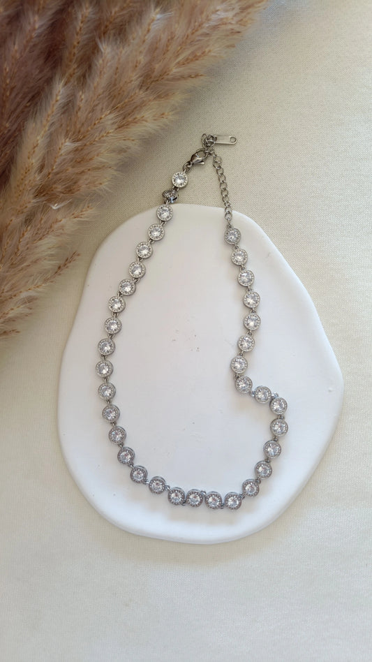 Colar de Aço Prateado Inspiração Swarovski