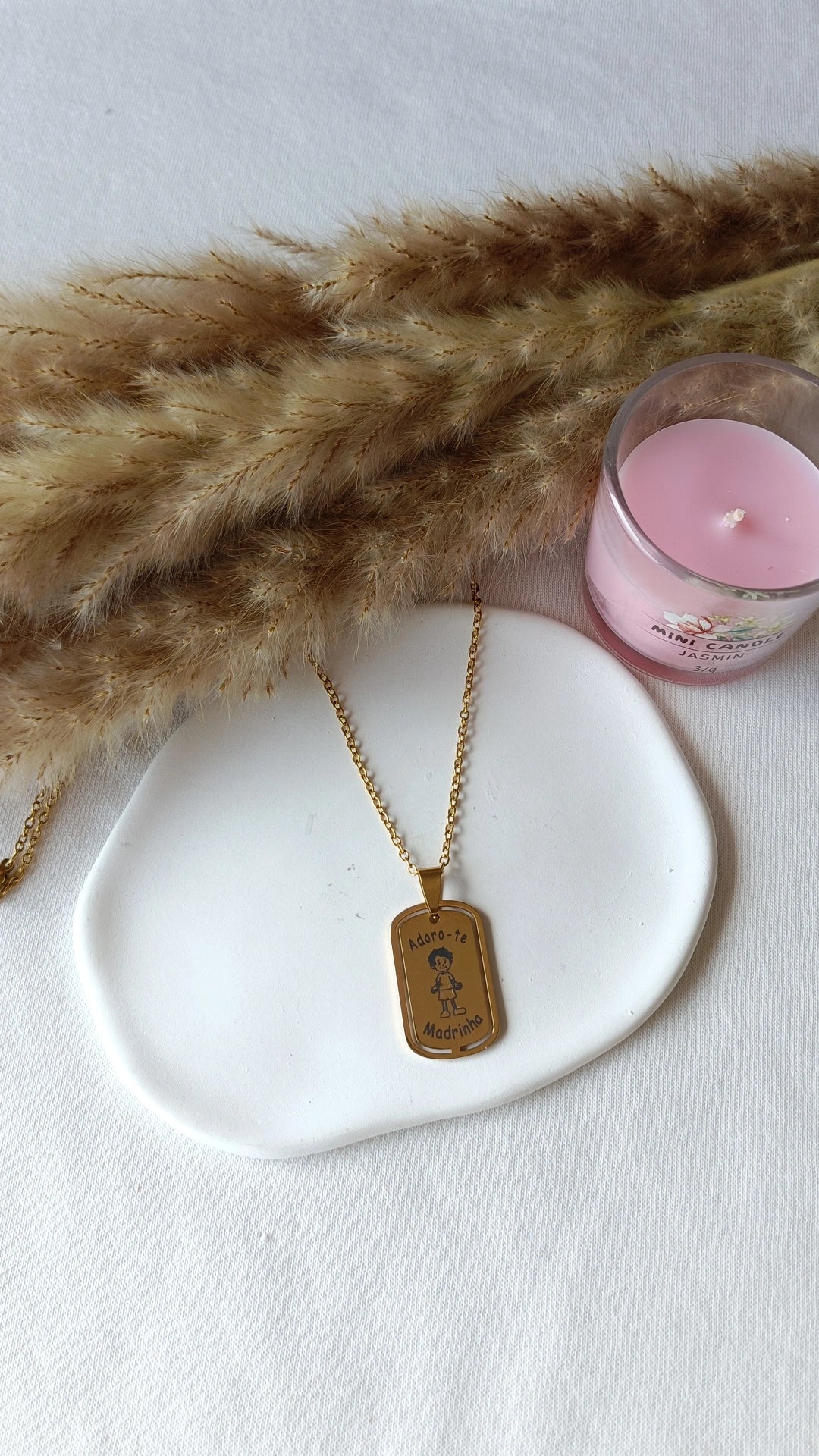 Colar de Aço Dourado Retangular de Menino "Adoro-te Madrinha"