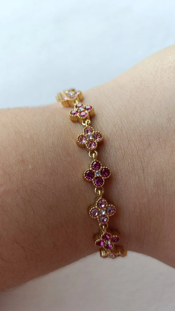 Pulseira de Aço Dourado Inspiração Swarovski de Trevo com Brilhantes Rosa