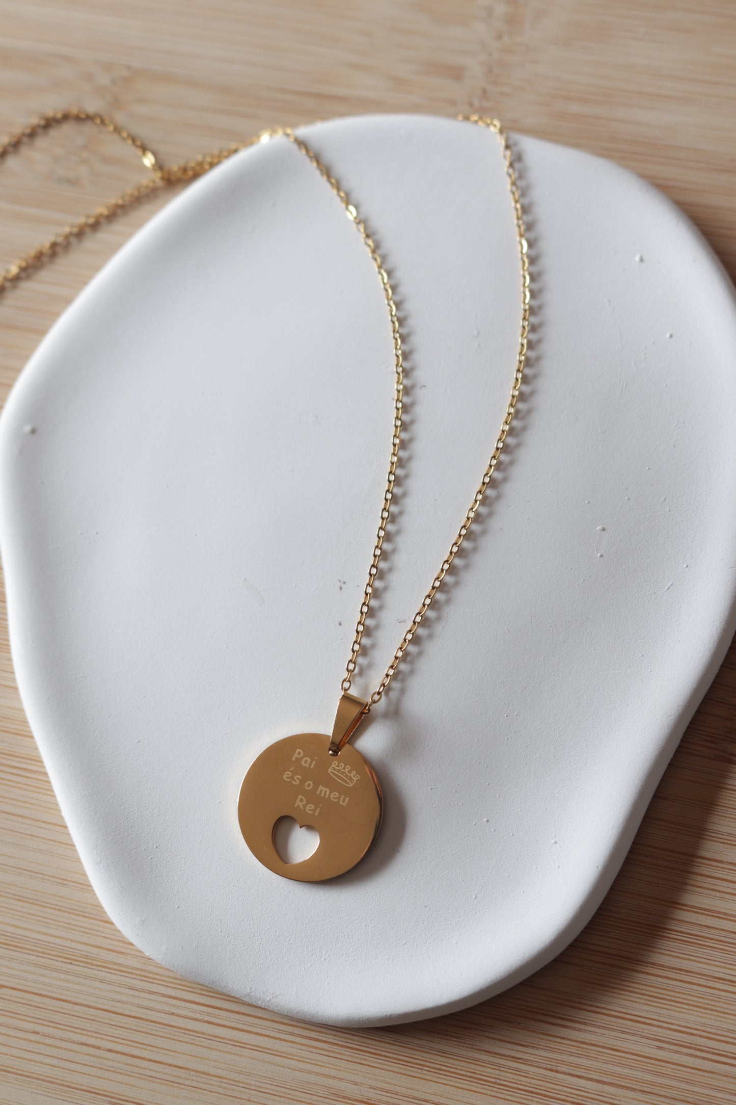 Colar de Aço Dourado "Pai és o meu Rei"