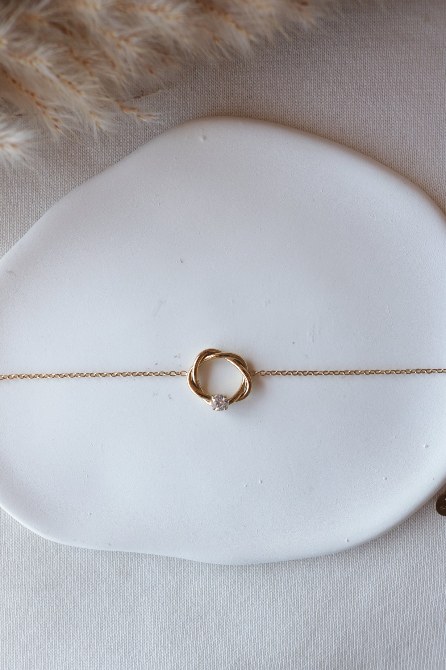 Pulseira de Aço Dourado com Zircónia Branca