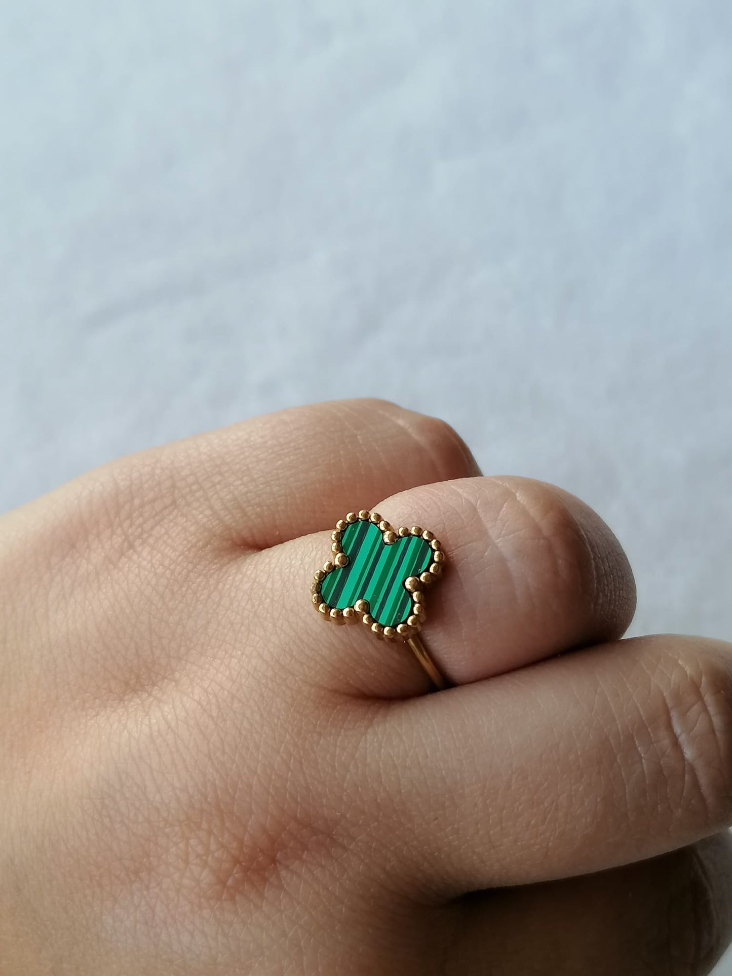 Anel de Aço Dourado de Trevo Verde