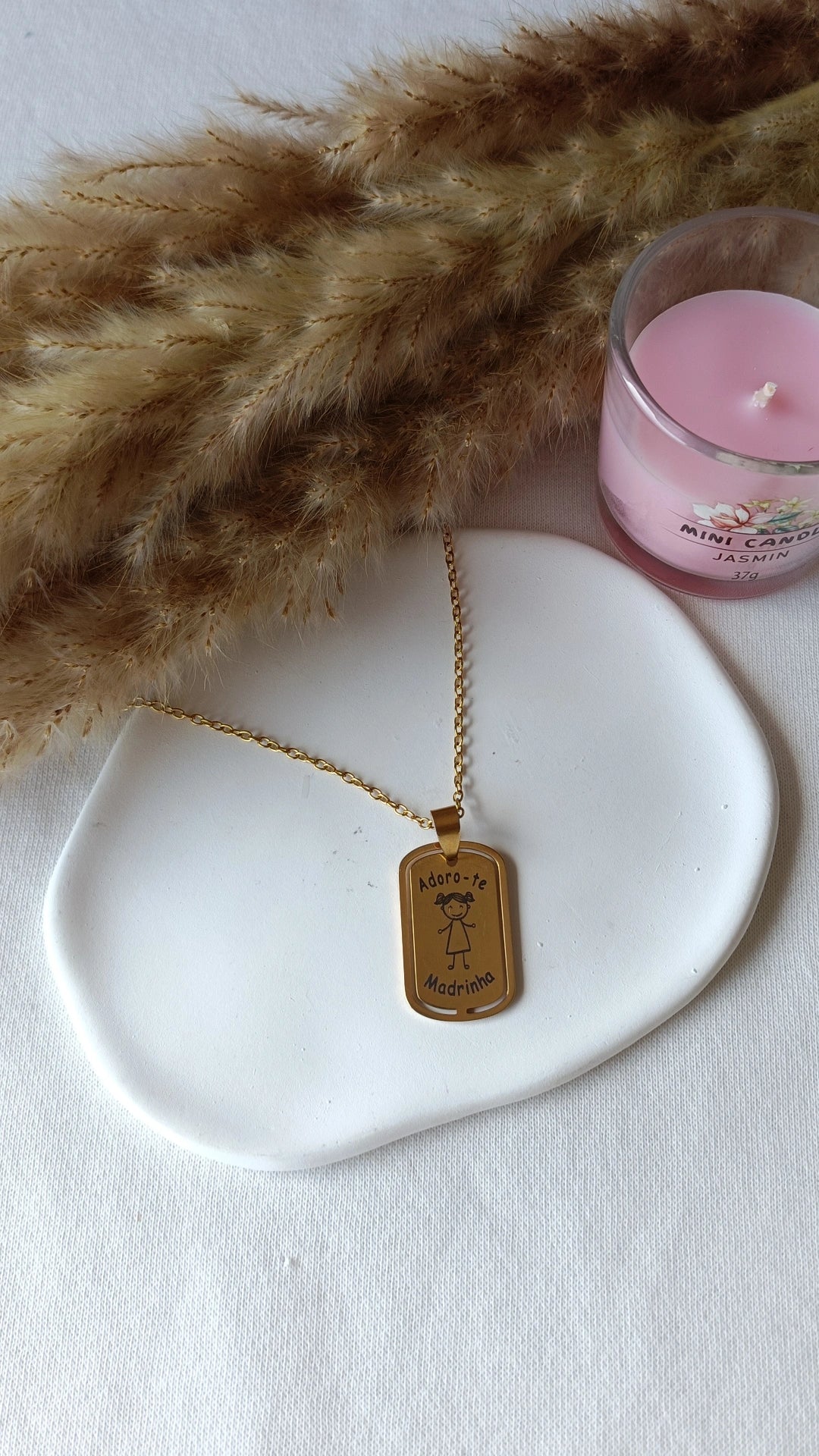 Colar de Aço Dourado Retangular de Menina "Adoro-te Madrinha"