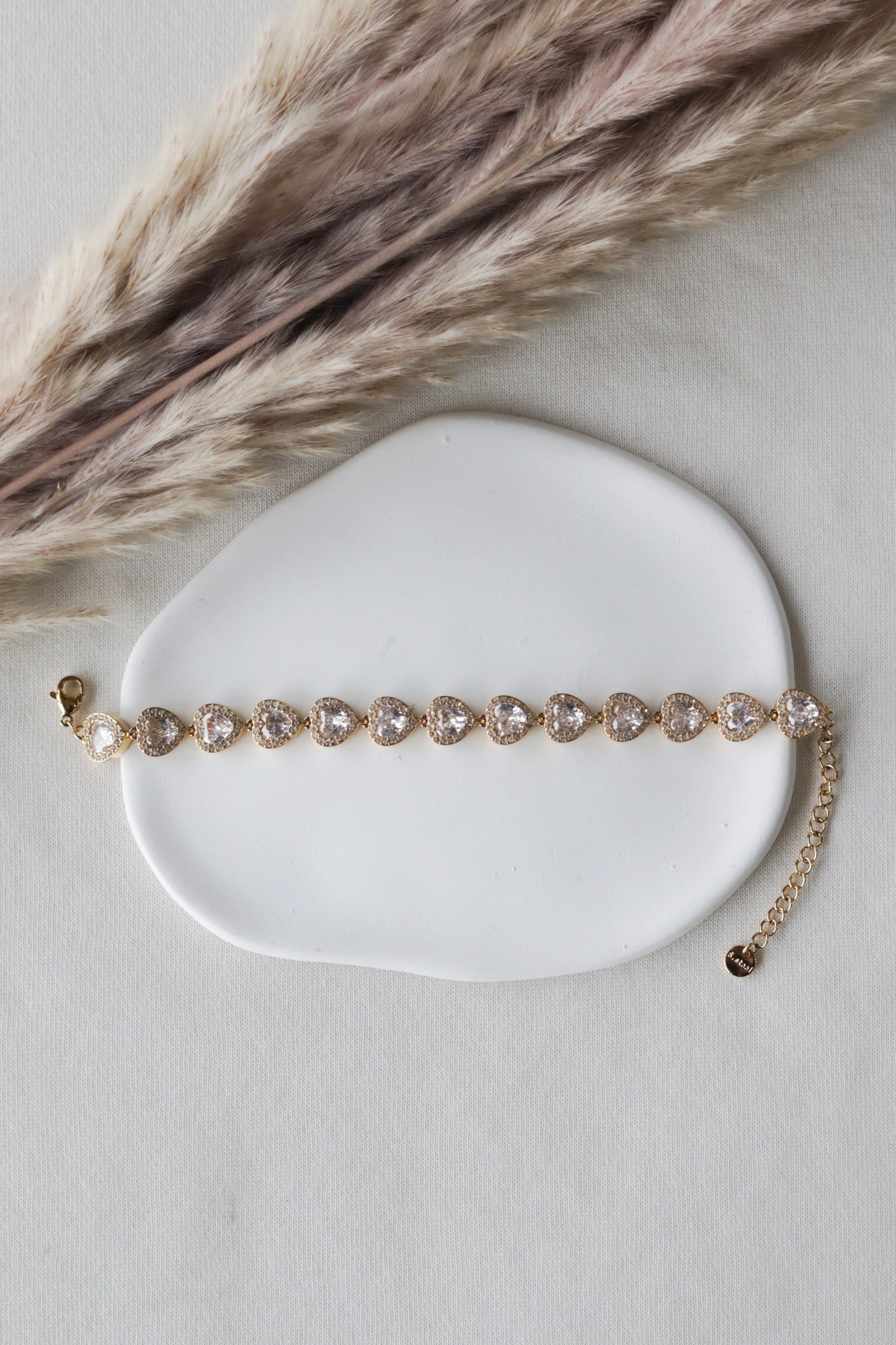 Pulseira de Aço Dourado de Corações Inspiração Swarovski