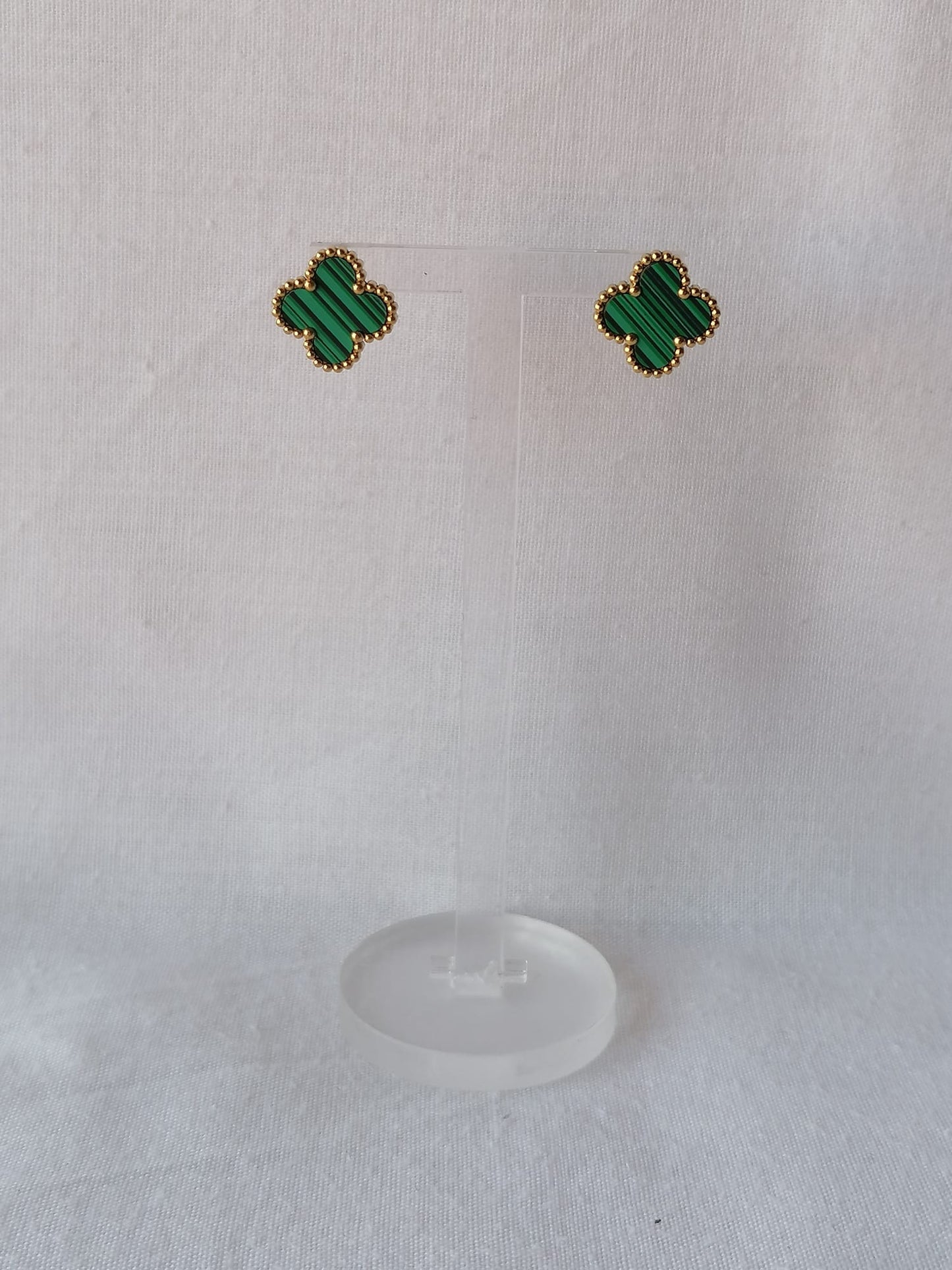 Brincos de Aço Dourado de Trevo Verde