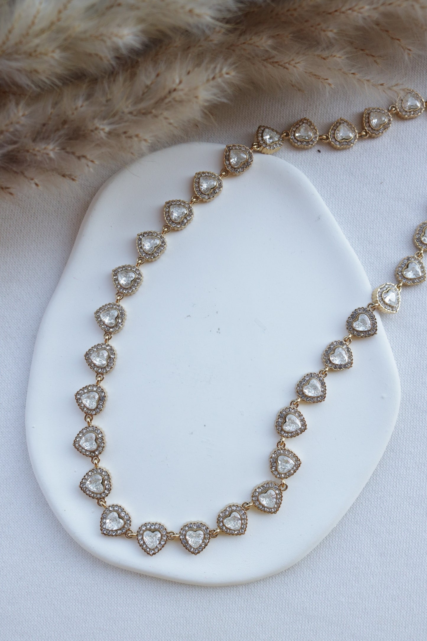 Colar de Aço Dourado de Corações Angelic Inspiração Swarovski