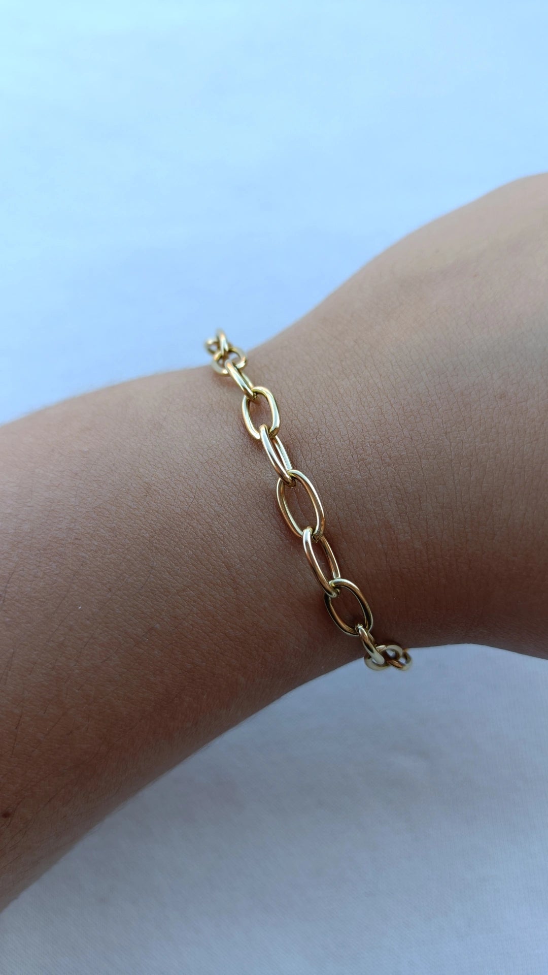 Pulseira de Aço Dourado de Elos Simples